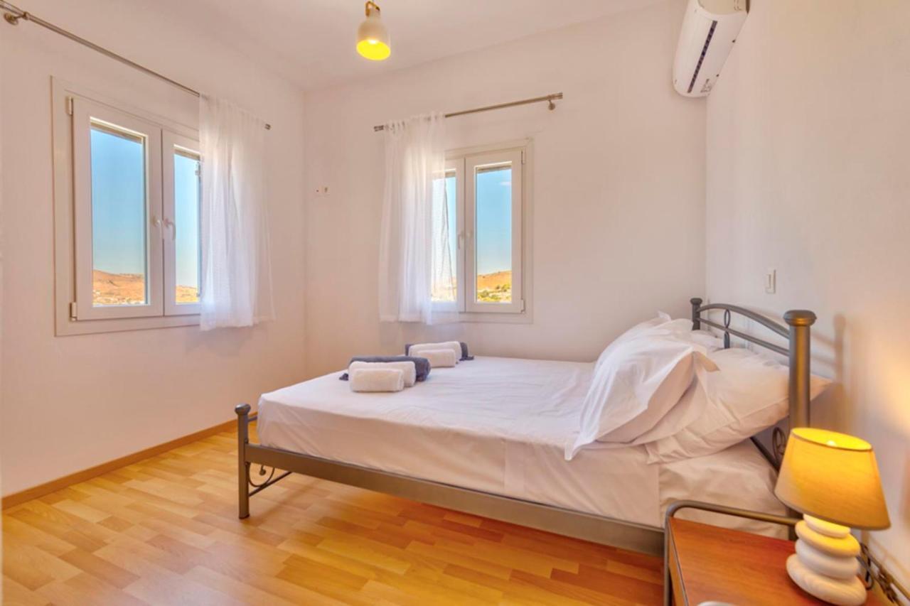 Вилла Oceania House With Sea View Posidhonia  Экстерьер фото